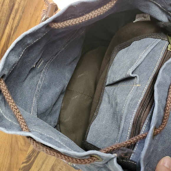 Gray Geometric Pattern Backpack with Drawstring Closure - Picture 9 of 12